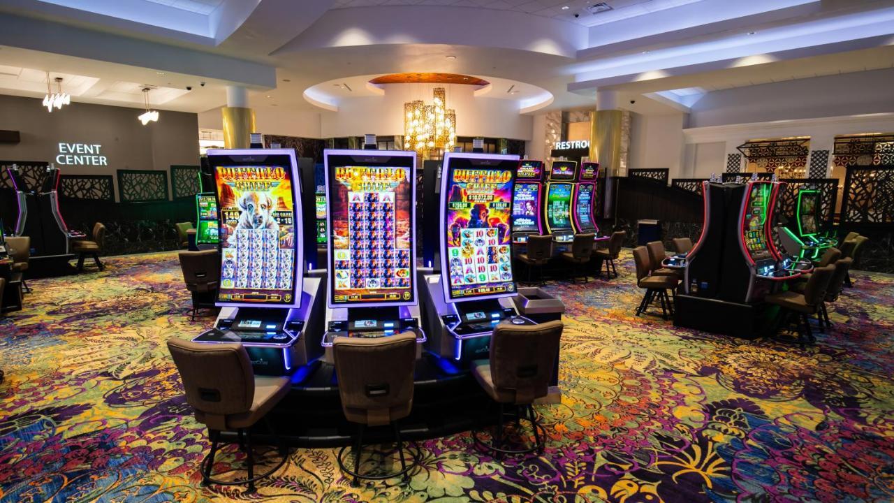 Walker'S Bluff Casino Resort Карбондейл Экстерьер фото